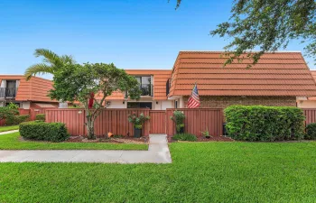 001-2818WaterfordDriveNorth-DeerfieldBea
