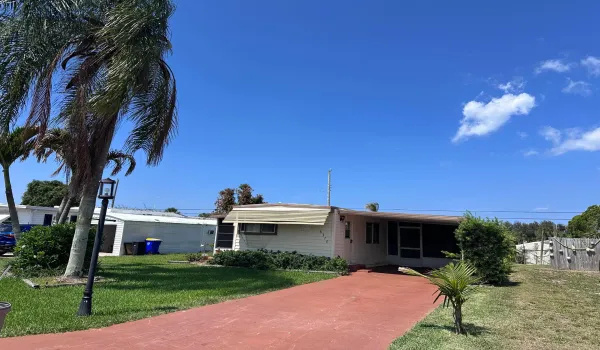 8379 SE Eagle Ave...