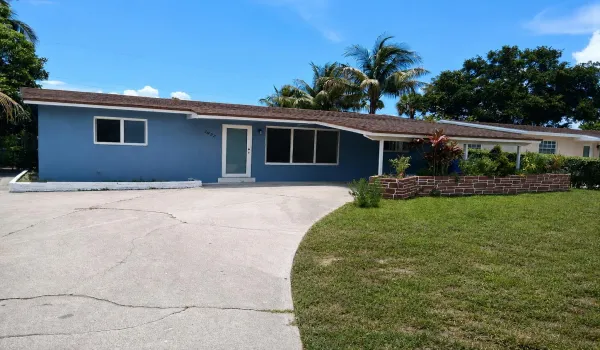 Front of House left view