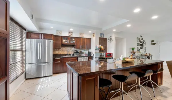 6237_Old_Court_Rd_u104_037