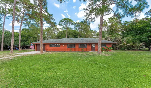 001-16355LancashireDriveEast-TheAcreage-