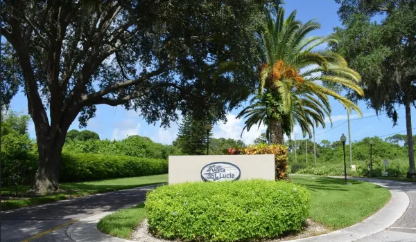 Vista St Lucie - Entrance -1
