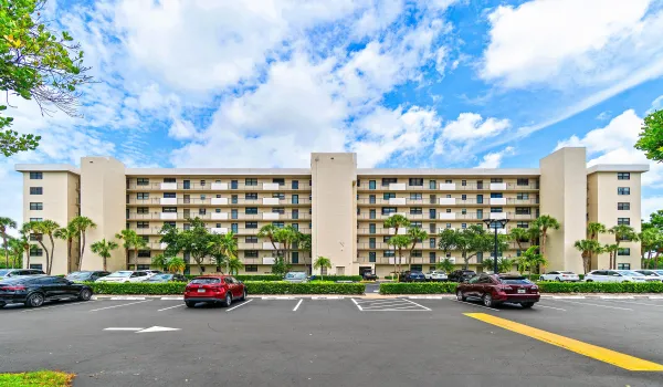 001-2400DeerCreekCountryClubBoulevard-60