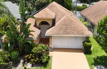 exterior 1059 Fairfax Cir