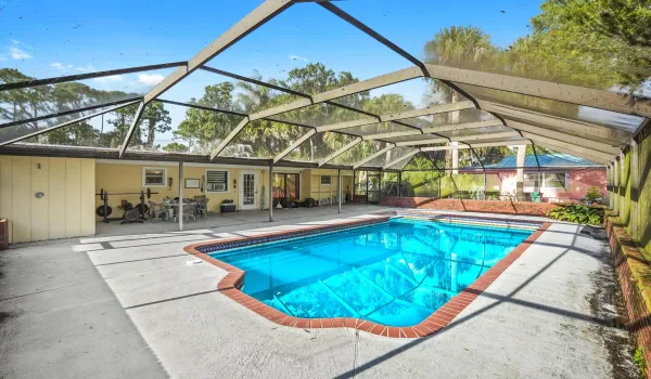 20 pool 02