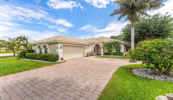 002-4717NorthwestWinterOakCourt-JensenBe