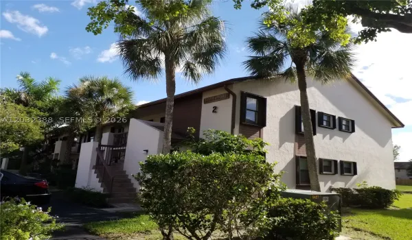 Welcome Home! Nice corner unit!