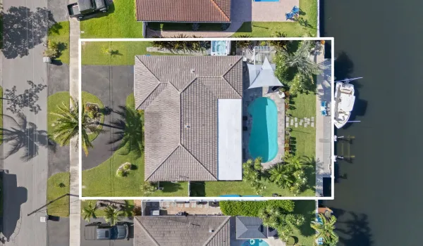 46-web-or-mls-240 SE 2nd Ave, Pompano Be