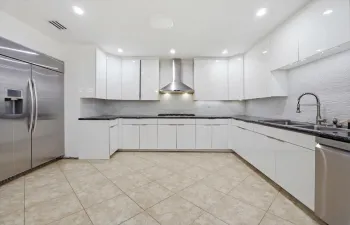 25-Kitchen