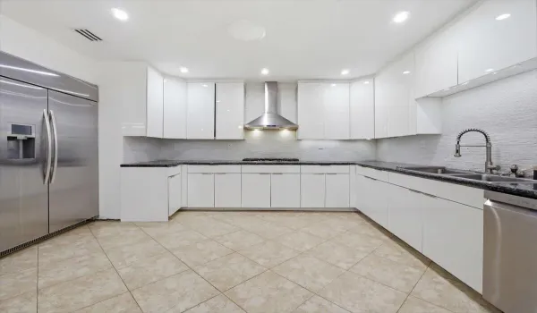 25-Kitchen