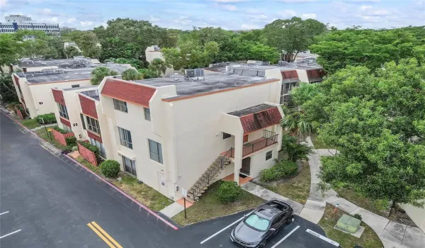 301 N Pine Island Rd Bldg 2 Unit 107