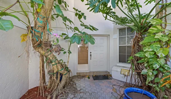 2502 NW 66th Dr - Entry