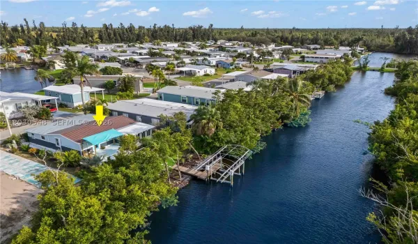 WELCOME TO YOUR WATERFRONT ISLAND PARADISE on Pine Island!