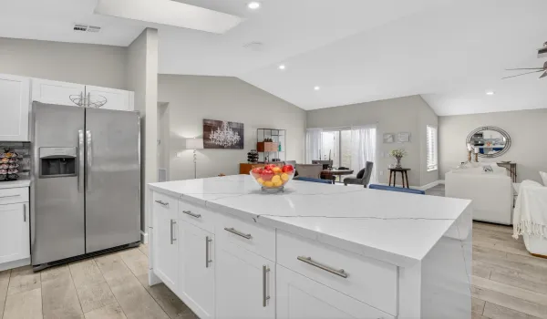 KITCHEN WITH ISLAND