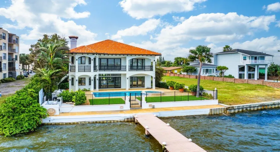 Exterior Primary Listing Photo