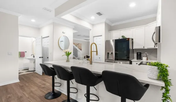 Eat in Kitchen.