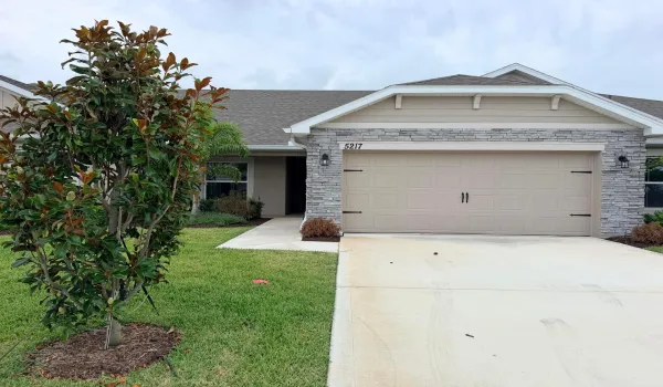 Front​​‌​​​​‌​​‌‌​‌‌​​​‌‌​‌​‌​‌​​​‌​​ Exterior
