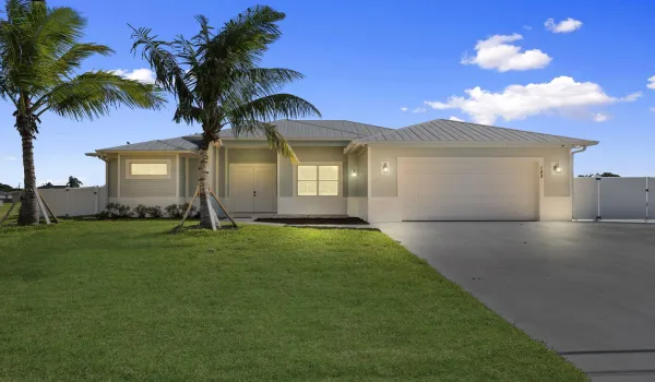 3834 NE Barbara