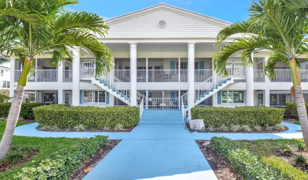 201 VENETIAN DR.
