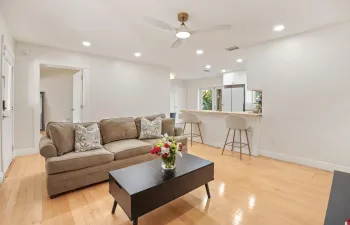 07 Living Room 02