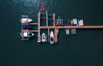 Deeded slip w/ 20k boat lift