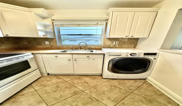 washing machine in unit