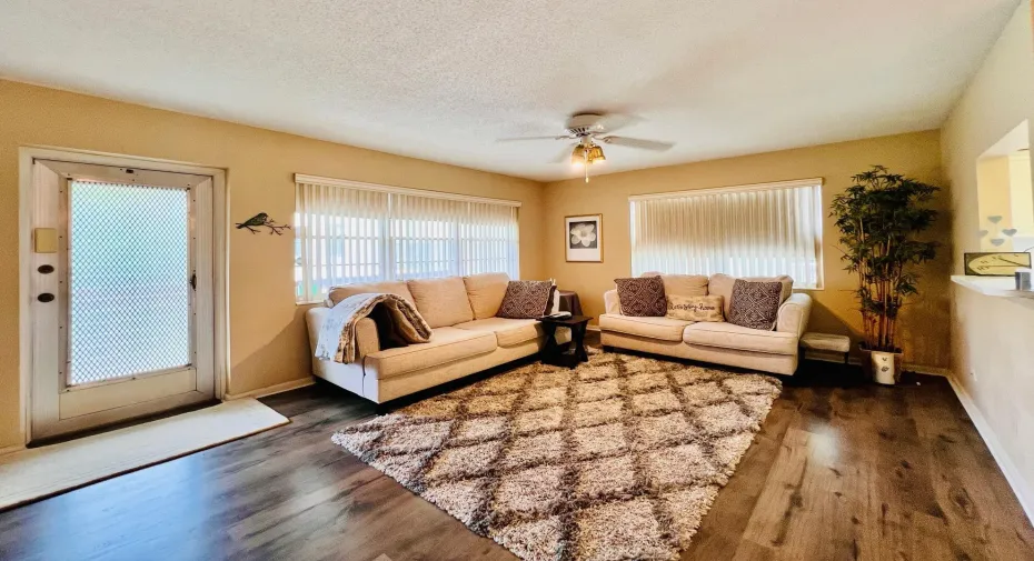 Lovely Corner Condo