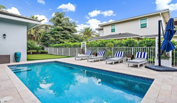 2500 ESTATES DRIVE