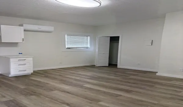 Unit E