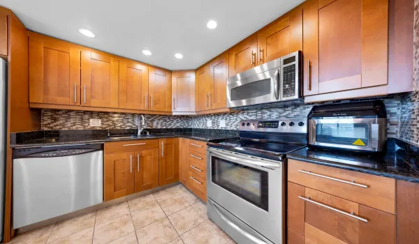 575 Oaks Ln-Pompano Beach-Natalia Hunter