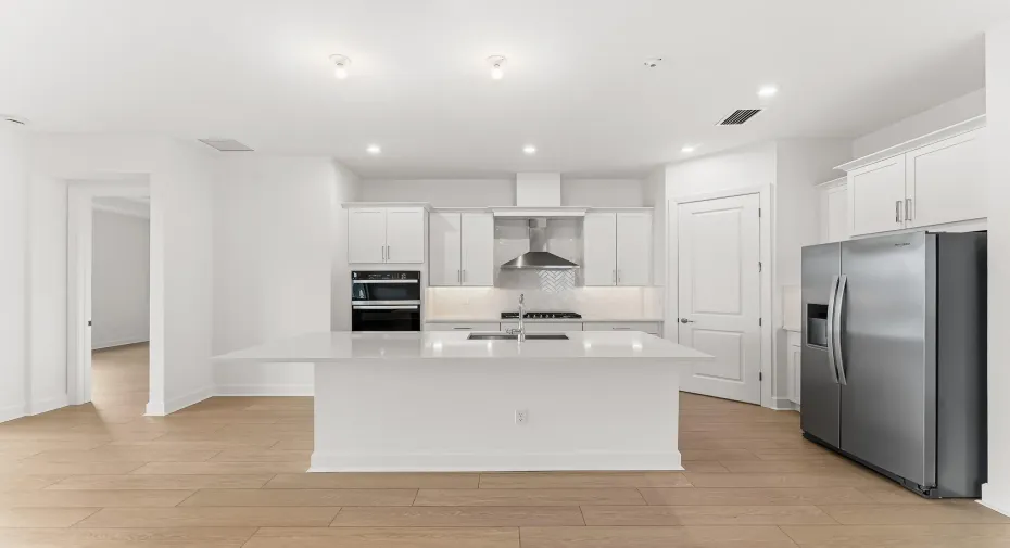 US_SEF_CAMEO_LOT 63_KITCHEN 2