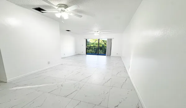 10987 Royal Palm019