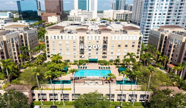 3209 Las Olas By the River
