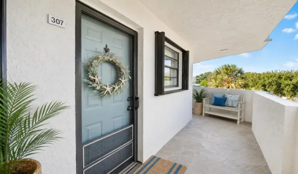 555 Banyan Tree Lane 307 Coastal Vibe
