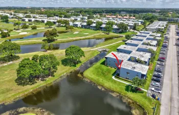 PANORAMIC LAKE AND GOLF VIEWS