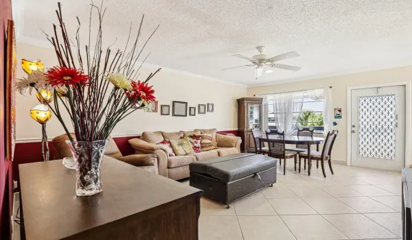 9-web-or-mls-Oakridge Cir-S3001-009