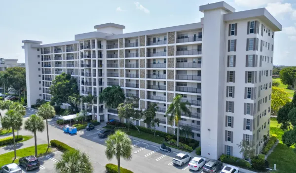 3050 N Palm Aire Dr., Apt 505, Pompano B