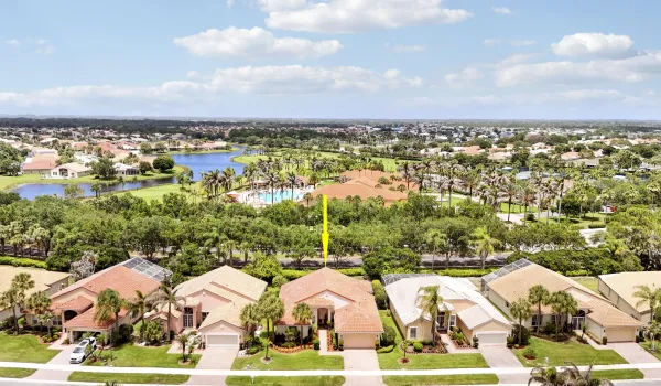 Walking Distance to Clubhouse