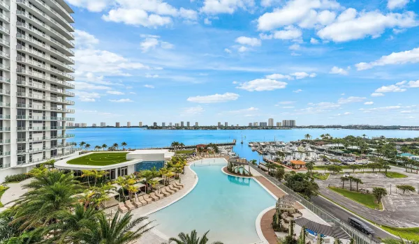 Stunning Intracoastal Views