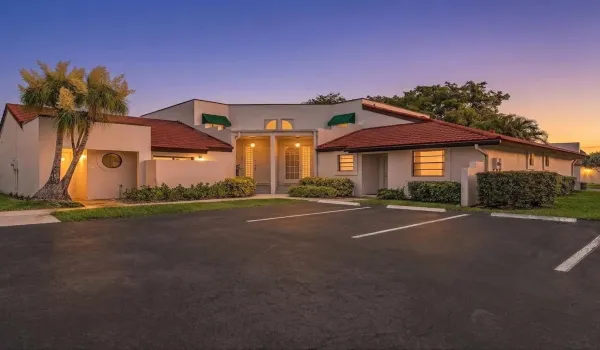 2 Bed 2 Bath Villa