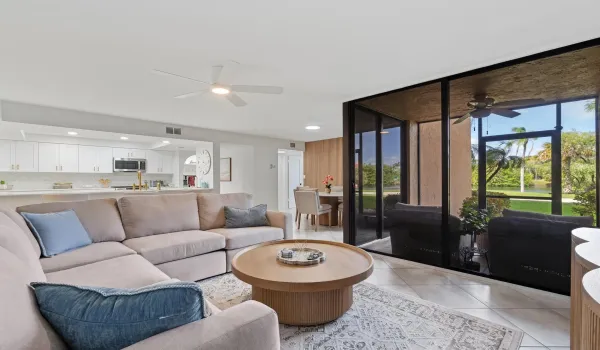 2455 Lindell 3103 Delray Beach, Fl