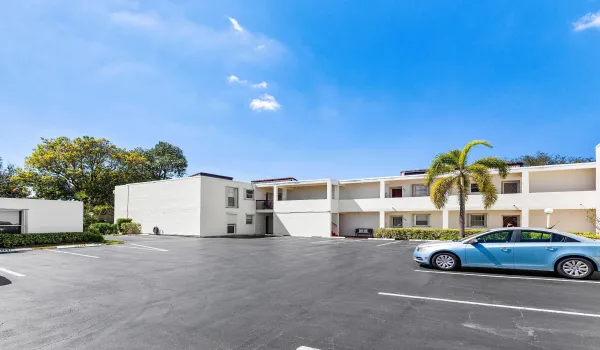 002-2561BoundbrookBoulevard-209-WestPalm