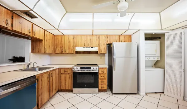 15-web-or-mls-900-colony-point-cir-121