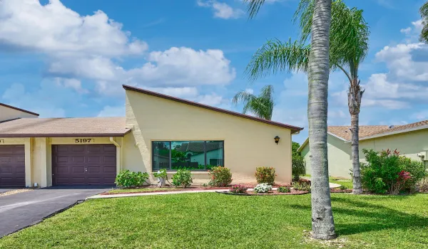 5197 Minto Villa Front