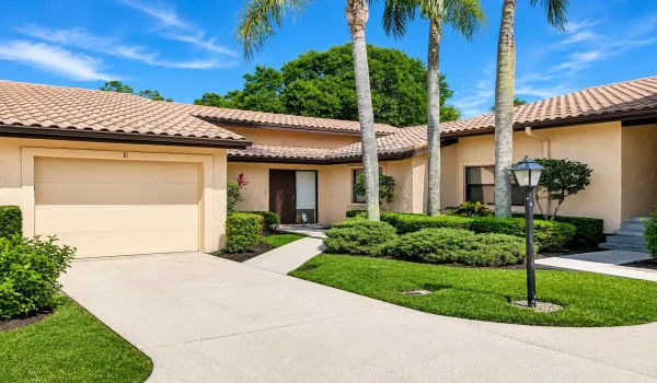 Exterior Front Entry