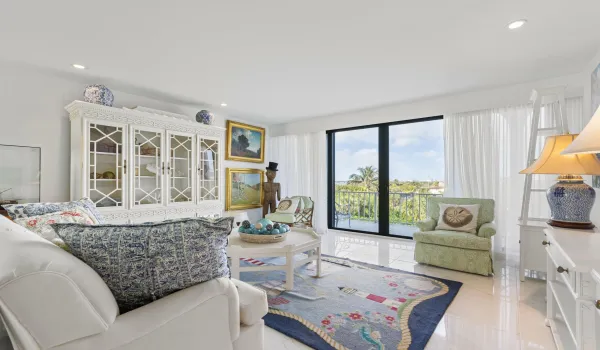 2275 S Ocean Blvd 307A