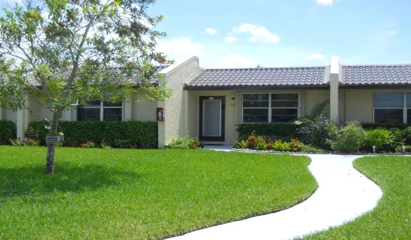 166 LAKE MERYL DR