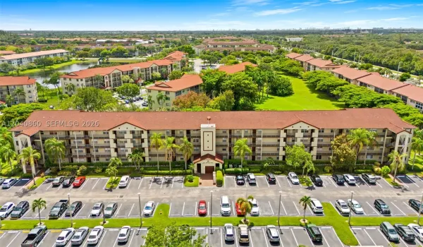 Welcome Home to Century Village!