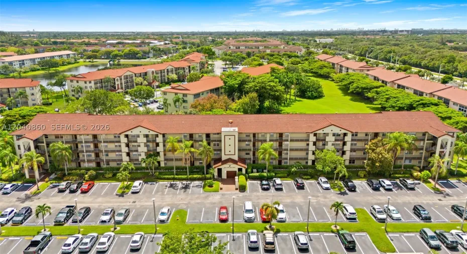 Welcome Home to Century Village!