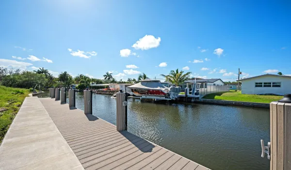37-web-or-mls-1410-florian-dr